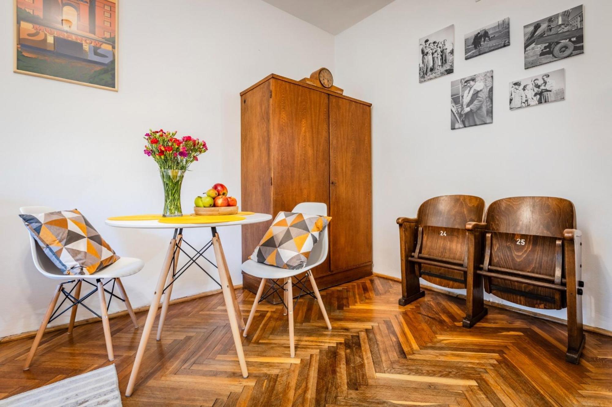 Na Muranowie - Mieszkanie Z Historia I In Muranow - A Flat With Warsaw History Exterior photo
